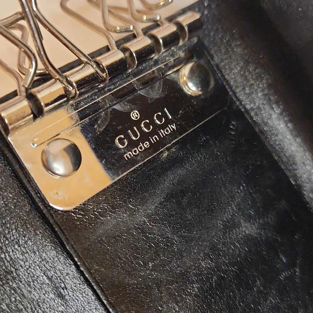 Authentic Gucci 6 Key Case